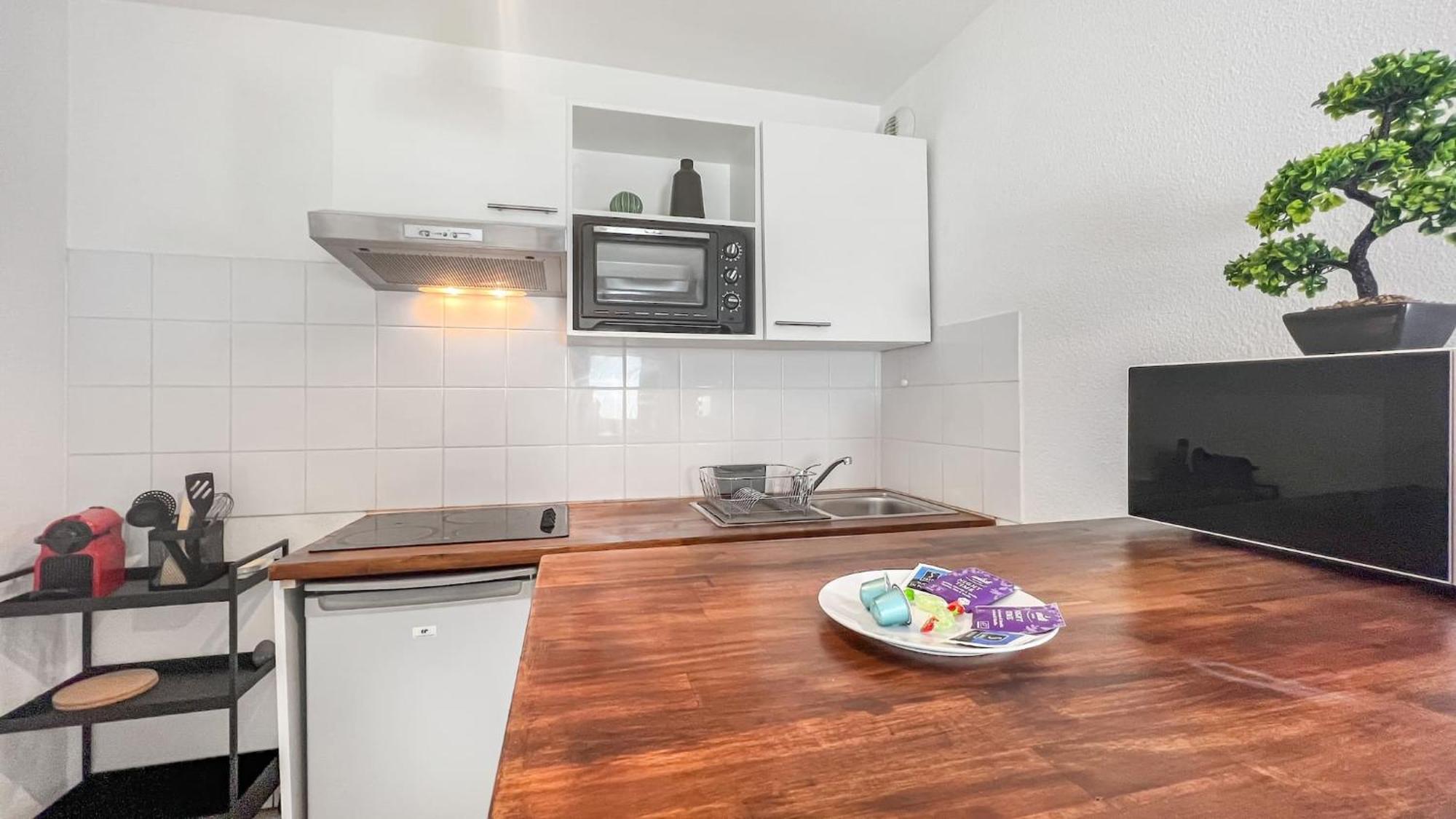 Homey Wild - Proche Gare Et Tram - Proche Centre - Balcon Prive - Parking Prive - Wifi Gratuit Annemasse Extérieur photo